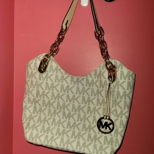 Michael Kors Lilly Vanilla Gold Chain Purse